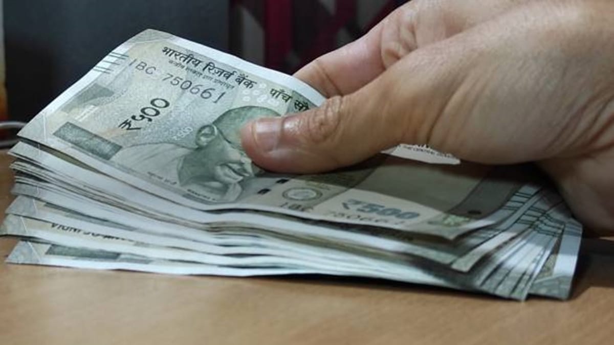 Income Tax cash receipts & payments exceeding Rs 20,000: ITAT cancels penalty considering business difficulties