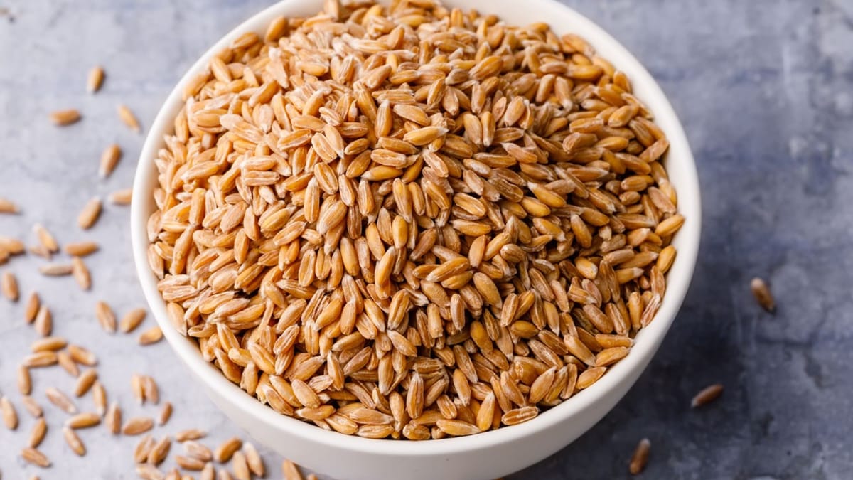 Govt allows export of wheat consignment already registered with Customs prior to order of export restriction