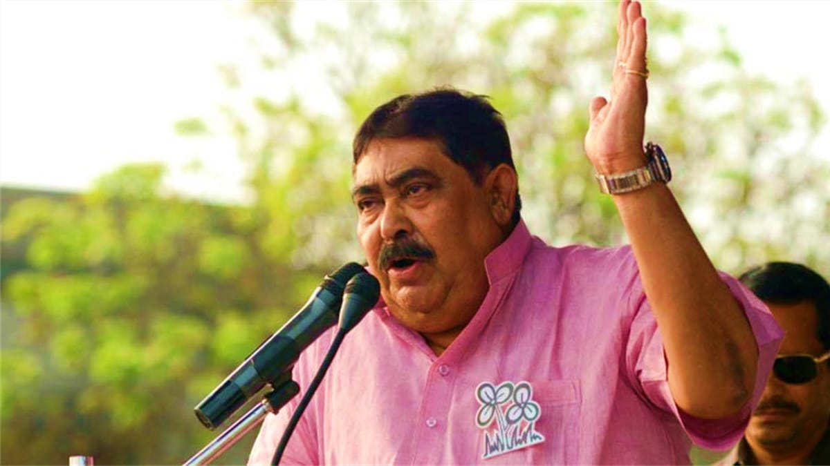 CBI arrests TMC leader Anubrata Mondal’s guard in cattle smuggling case