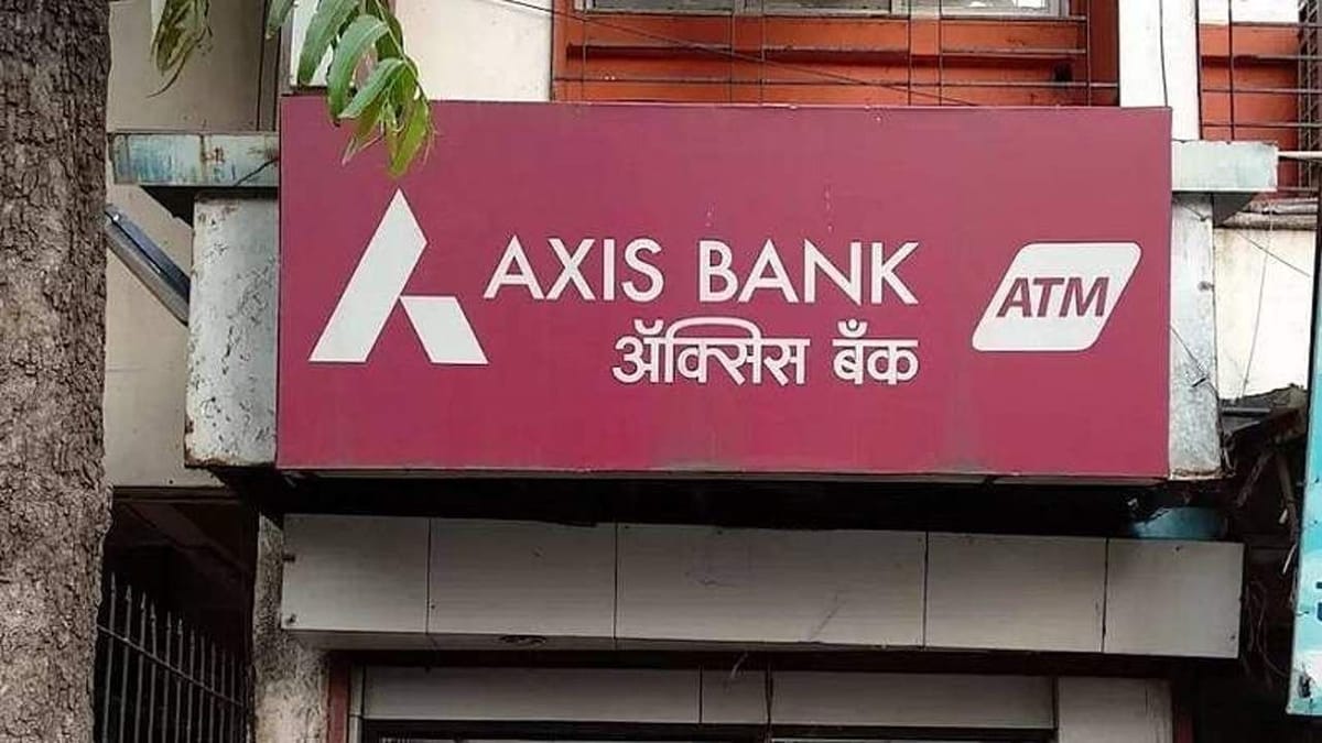 Axis Bank Hiring B.Com, M.Com, BBA, MBA; Check How to Apply