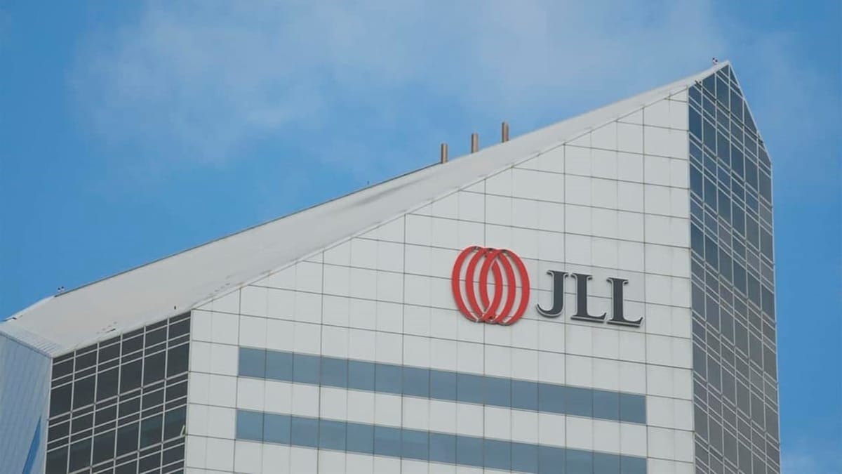 Job Opportunity for Finance, Accounting Graduates at JLL