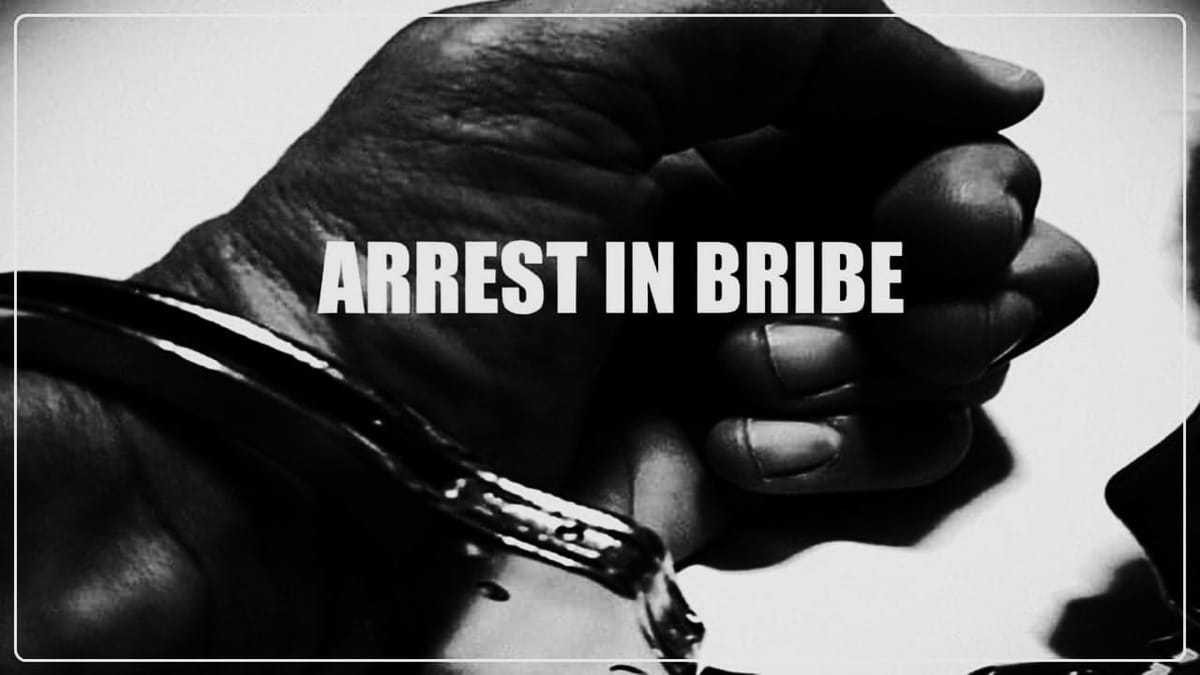 2 Income Tax Officers Arrested for threatening to initiate false report and demanding Bribe of 20K