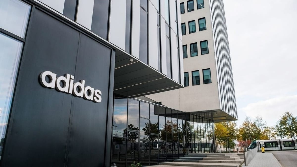 Vacancy for Retail Associate at Adidas