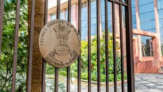 Delhi High Court Directs Re-assessment of Bills of Entry to Grant Infra Cess Refund