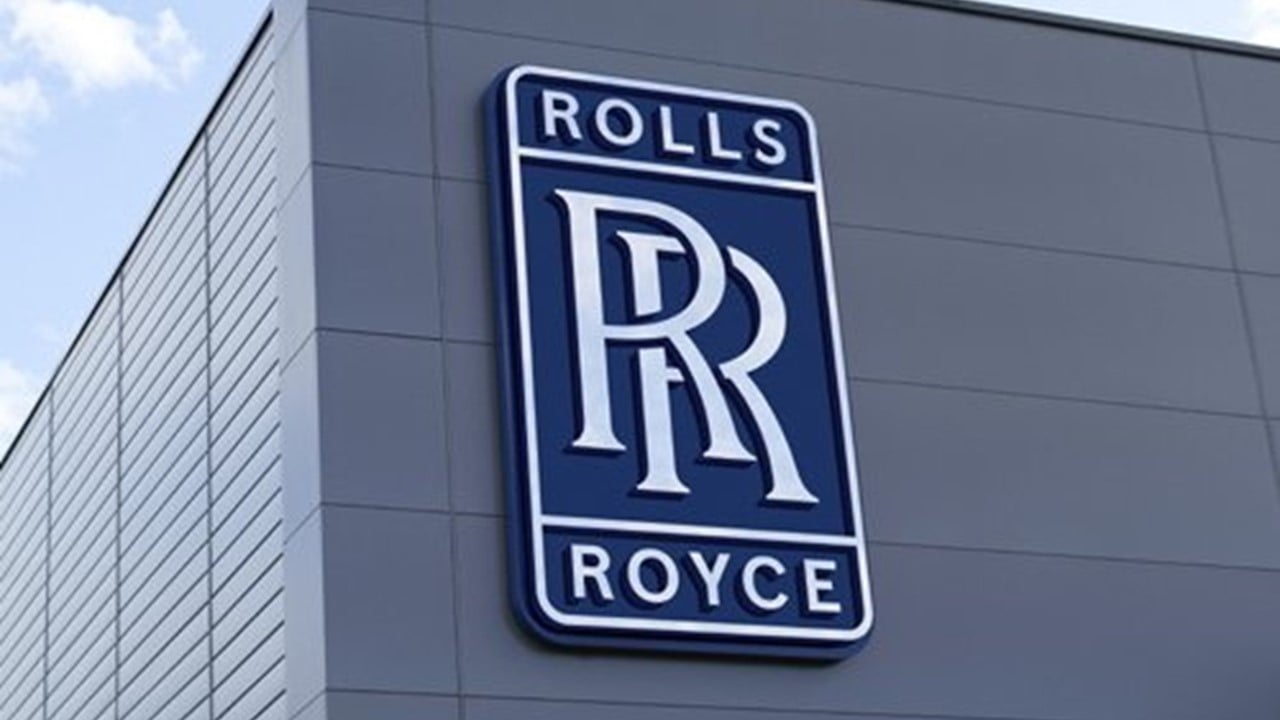 Rolls Royce Hiring CA, CWA, CIMA