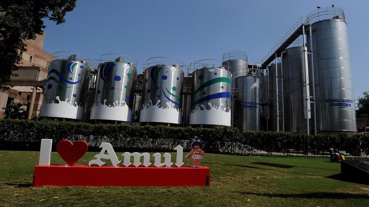 Amul Hiring: Salary Up to 550000 PA, Check Post and Other Details