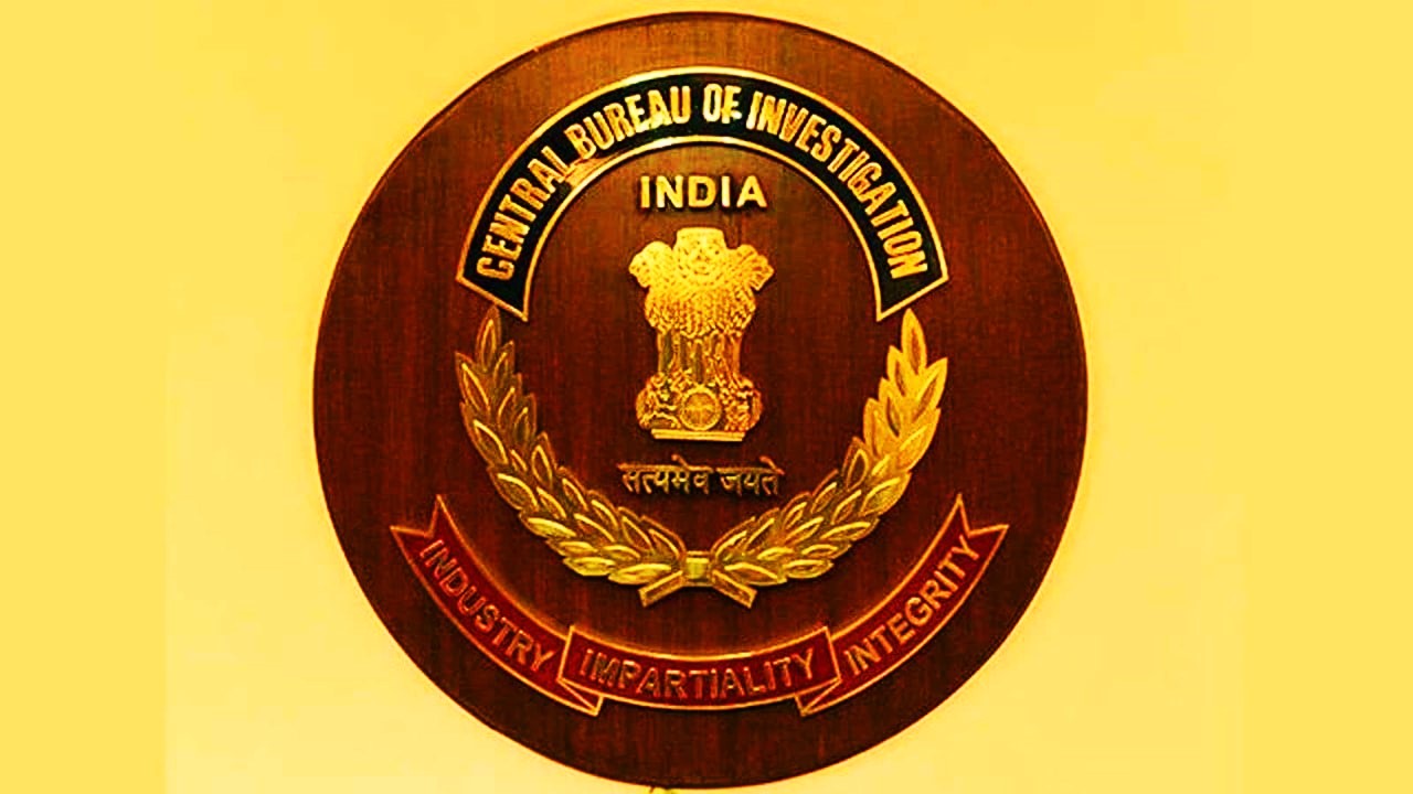 CBI arrests Safdarjung hospital Neurosurgeon and four others on Corruption Charges