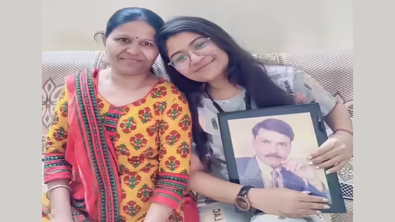 Security Guard’s Daughter Becomes CA After 10 Attempts: A Story More Than Just a Professional Milestone